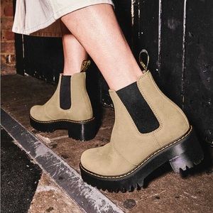 DR MARTENS ROMETTY WOMEN'S NUBUCK LEATHER PLATFORM CHELSEA BOOTS SZ 11 NEW